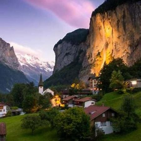 Komfortabel, Perfekte Lage, Neue Wohnung, Gratis P Lauterbrunnen Exterior photo